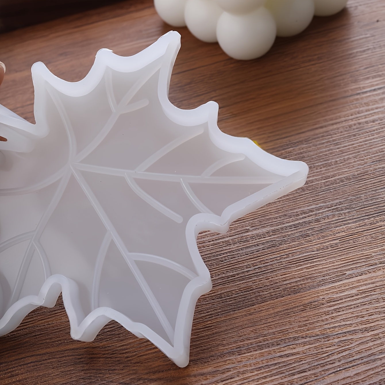 1PC Maple Leaf shaped Silicone - Candle Making Things 评论和价格